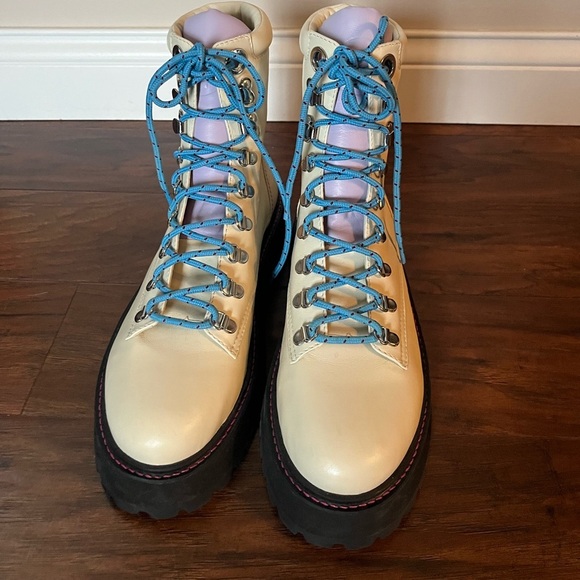 Larroude Winter white Leather boots-NWOT Size 9.5 - Picture 3 of 13